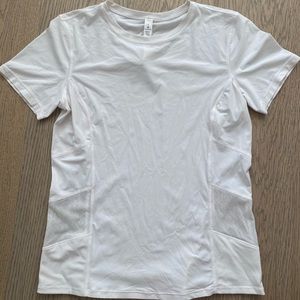 🤍White Lulu Top With Cool Mesh Panels 🤍